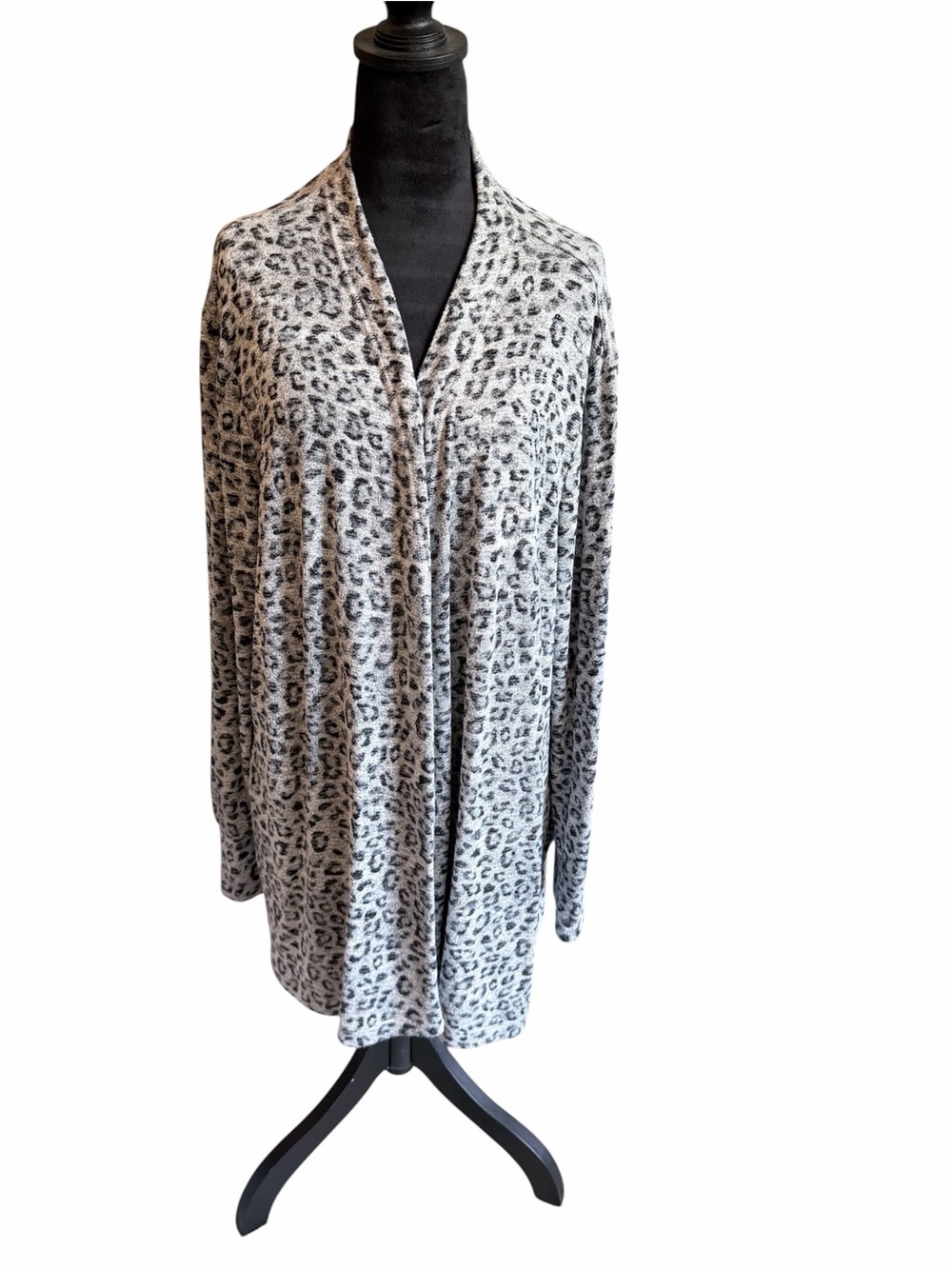 Chico's ZENERGY Heather Gray Knit Open Cardigan Cheetah Print